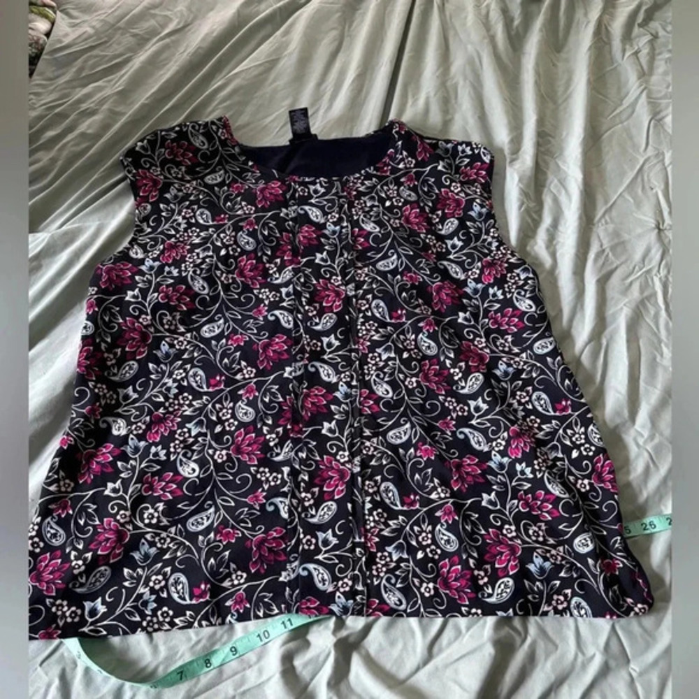 Ann Taylor Petite Black Floral Sleeveless Blouse Size XL